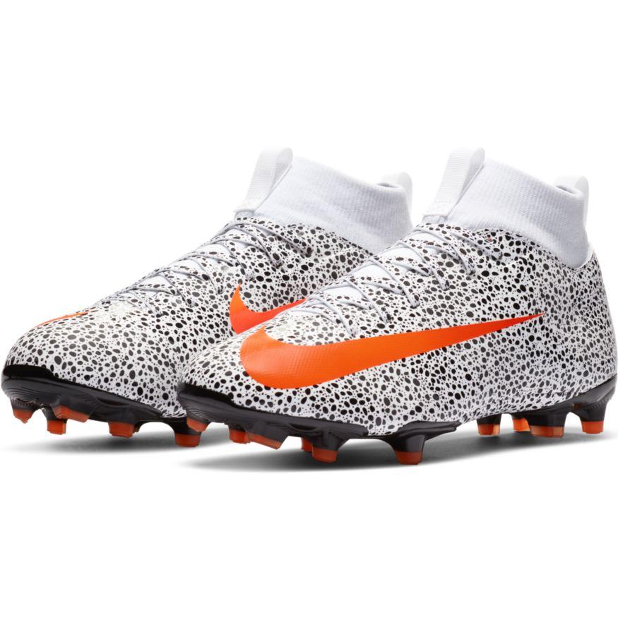 nike soccer cleats 8.5