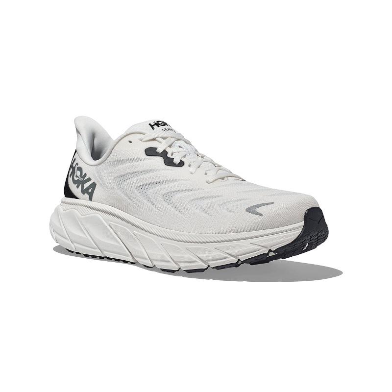 Runners Plus | Shop for Running Shoes, Apparel, and Accessories