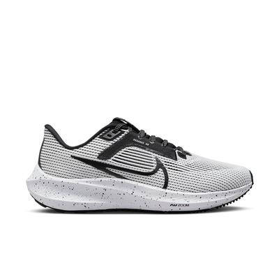 Women's Nike Pegasus 40 BLACK/WHITE