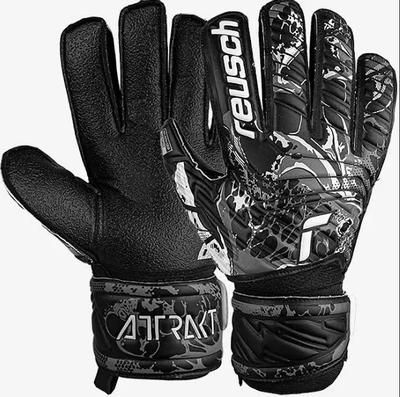 Reusch Attrakt Resist Jr BLACK