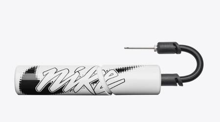 Nike Essential Ball Pump