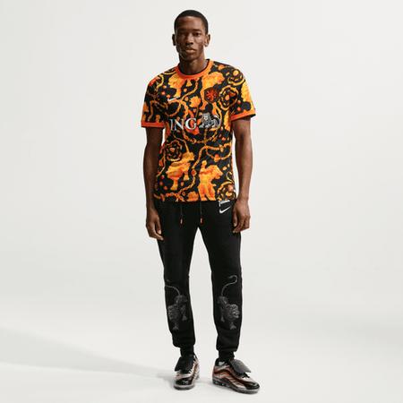 Netherlands Academy Pro Men's Nike Dri-FIT Soccer Pre-Match Short-Sleeve Top