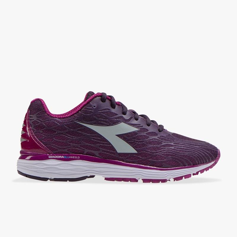 diadora mythos blushield fly