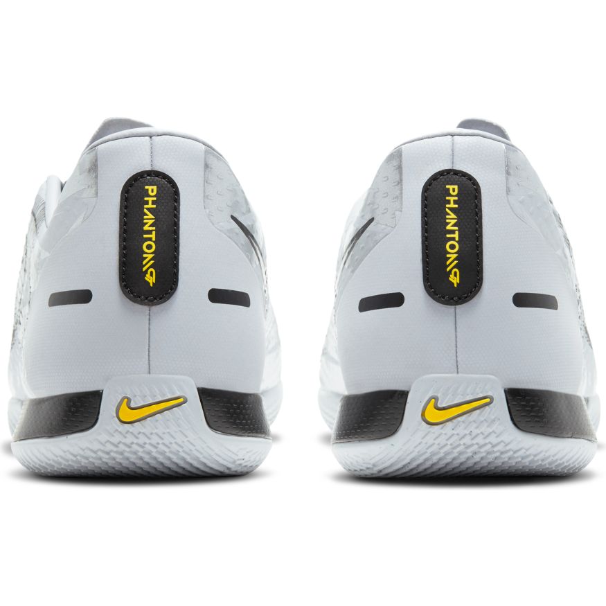 ナイキファントムスコーピオン27.5 Nike Phantom Scorpion Academy IC