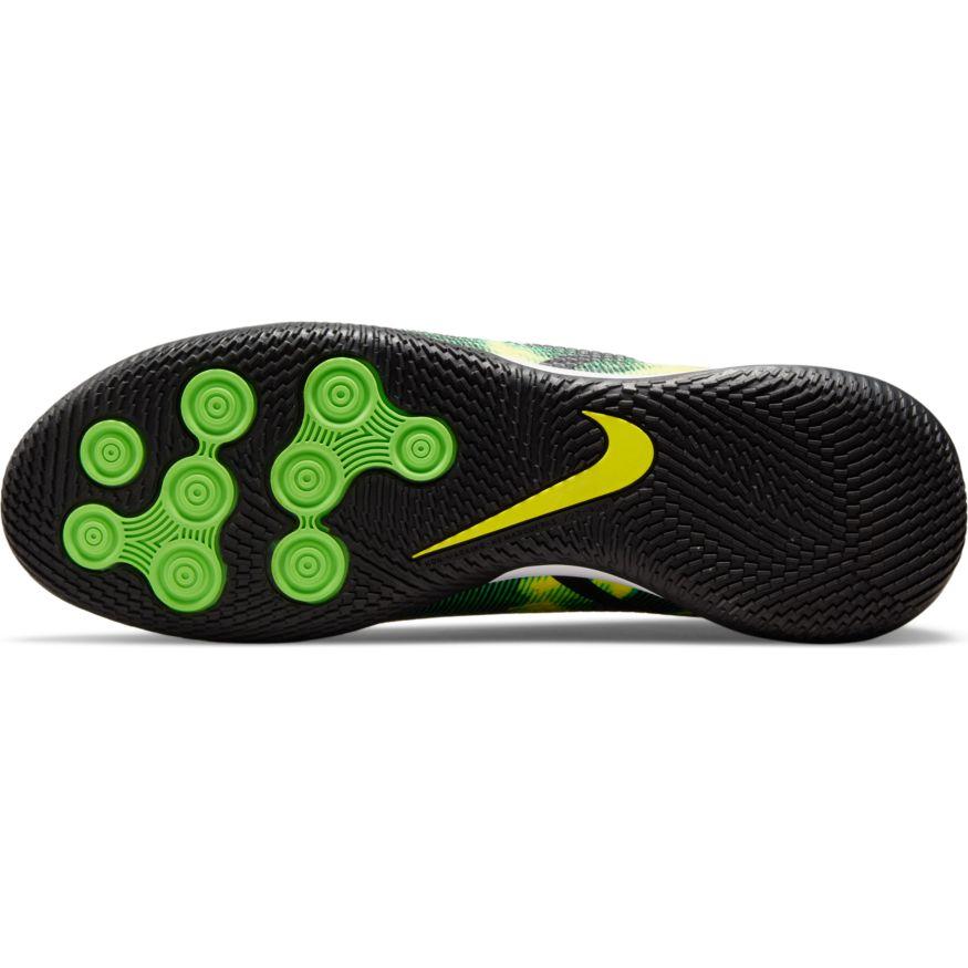 Nike Phantom GT2 Academy Dynamic Fit IC Indoor/Court Soccer Shoes