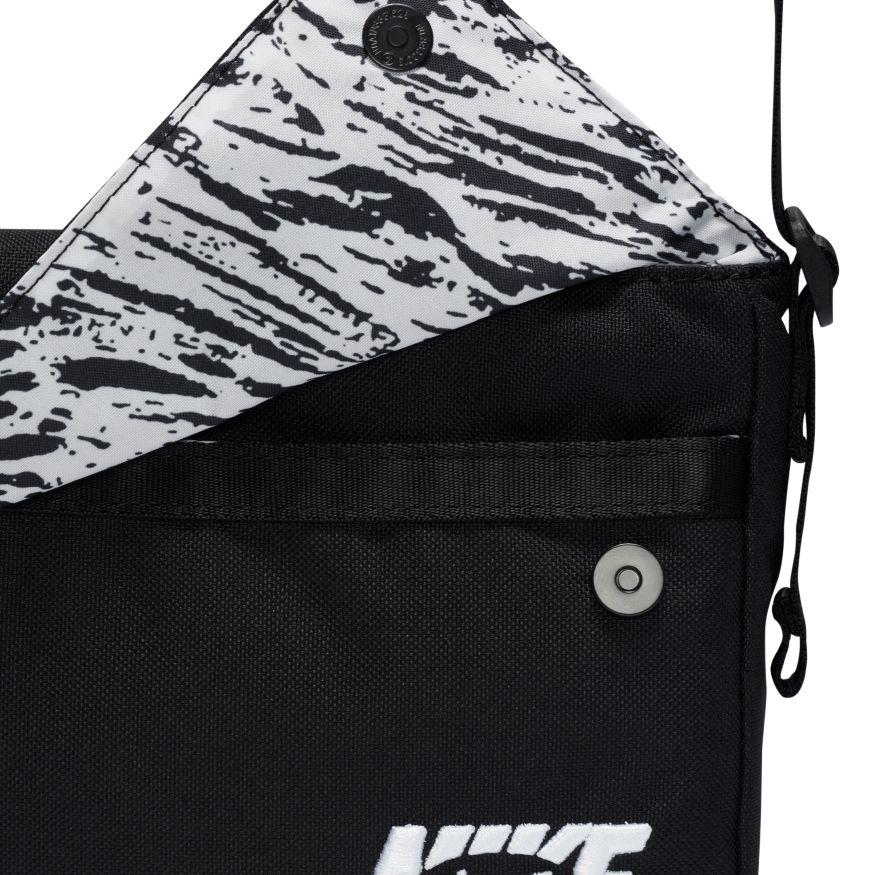 Nike Futura Cross-Body Bag (3L)