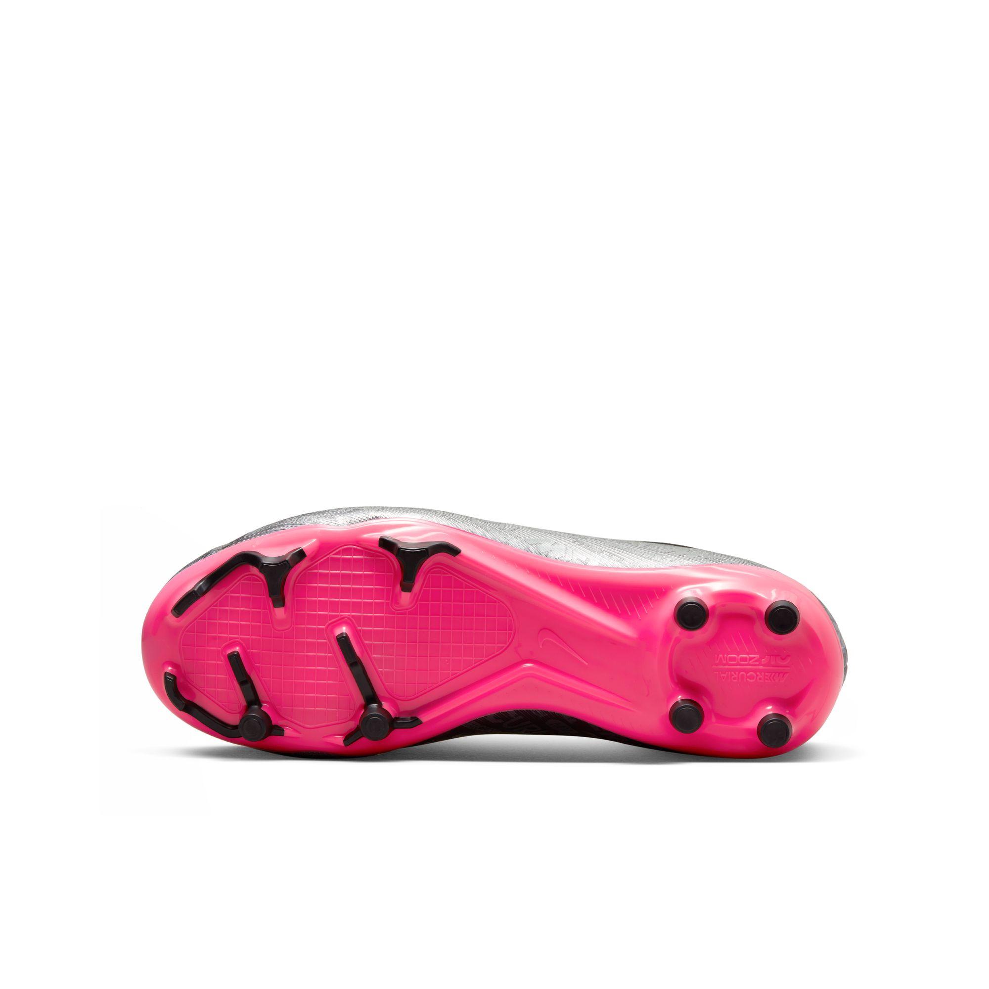 Nike zoom gravity 2025 liverpool