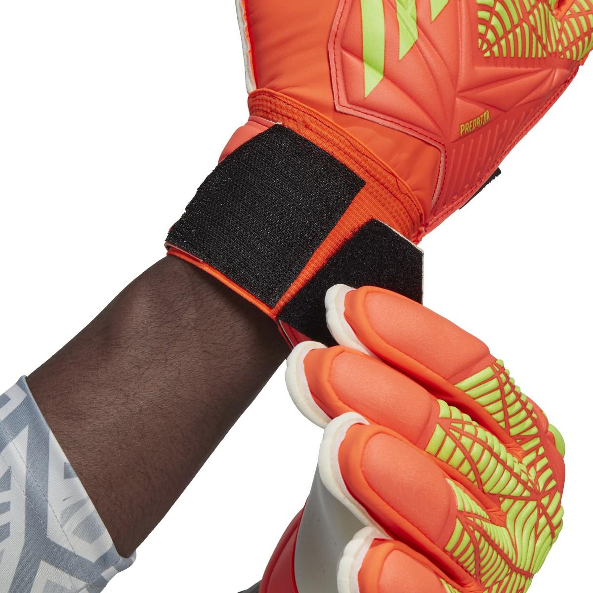 adidas Predator Pro Goalkeeper Gloves Red